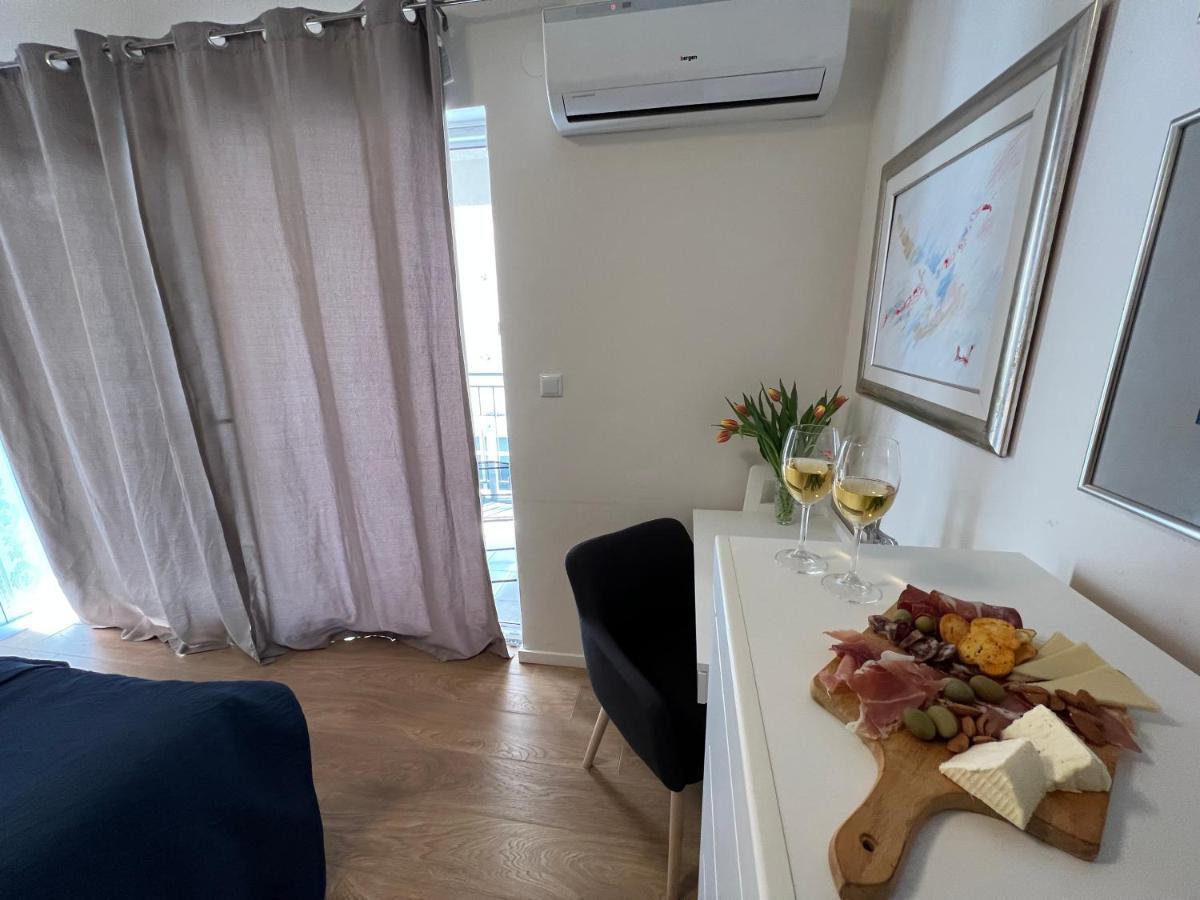Studio Apartment Marina Mel Novi Vinodolski Kültér fotó
