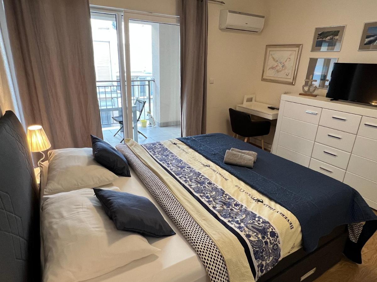 Studio Apartment Marina Mel Novi Vinodolski Kültér fotó